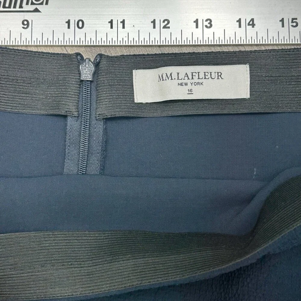 MM Lafleur Pencil Skirt Size 16 Navy Blue Excellent Condition Career Work Office